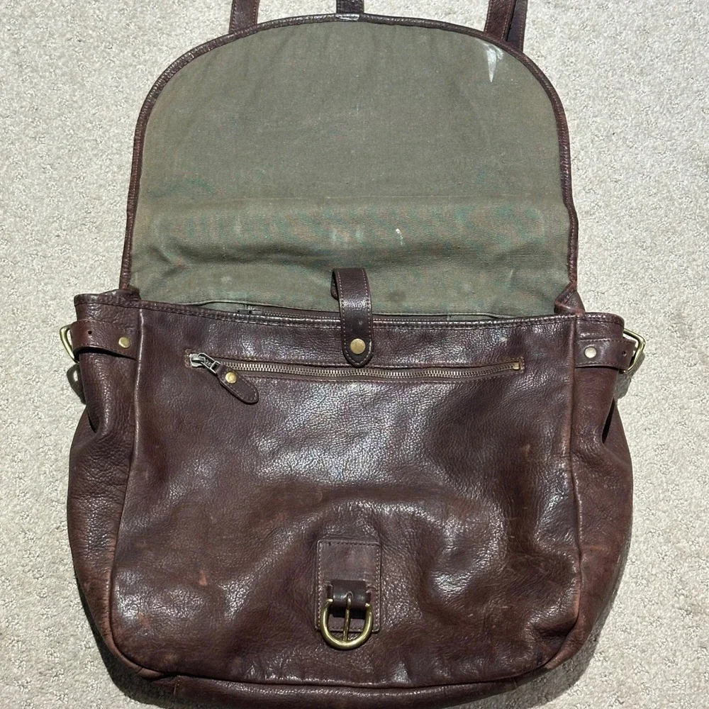 GAP Mens Brown Pebbled Leather Messenger Bag Satchel Laptop Crossbody Vintage